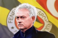 英超积分榜惊变：曼城5-1大胜利物浦，利物浦读秒绝杀仍败北